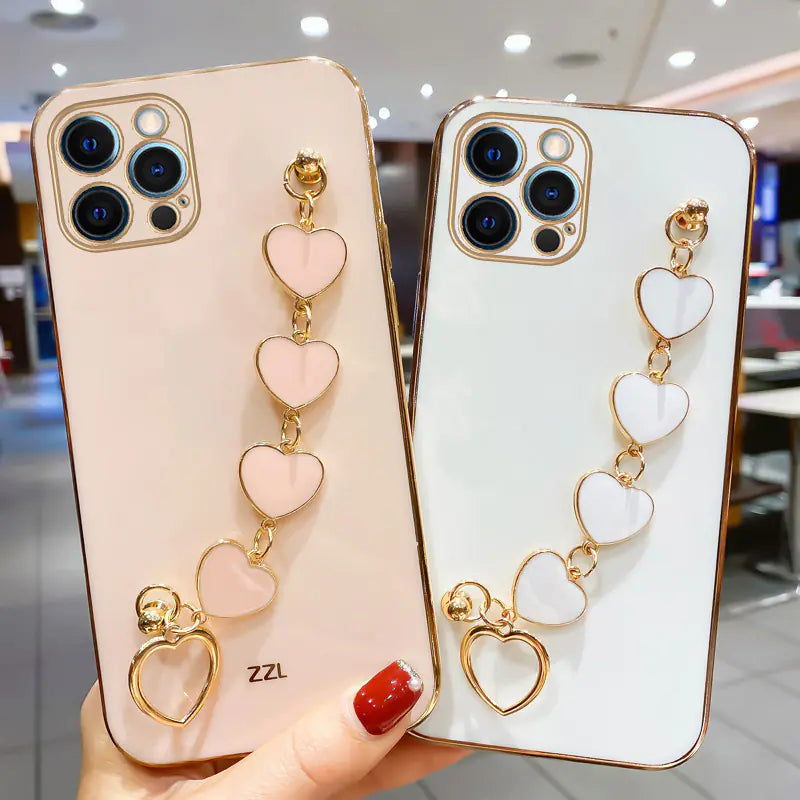 Stylish iPhone 15 Pro Max Case with Heart Bracelet