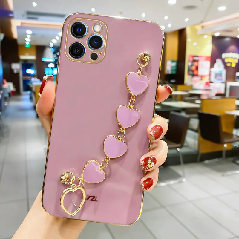 Stylish iPhone 15 Pro Max Case with Heart Bracelet