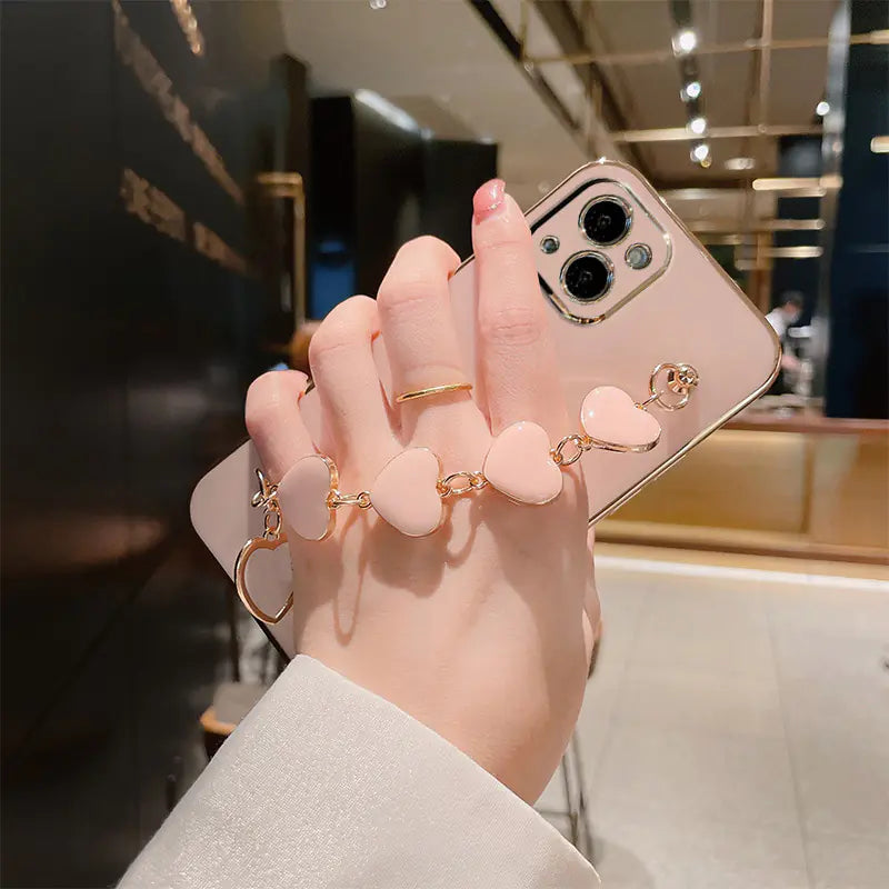 Stylish iPhone 15 Pro Max Case with Heart Bracelet